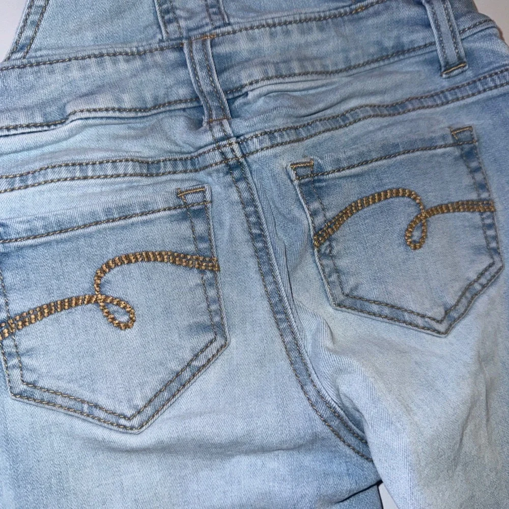 Justice Overalls Girls Size 7 Light Blue Denim Lace Floral Distressed Stretch